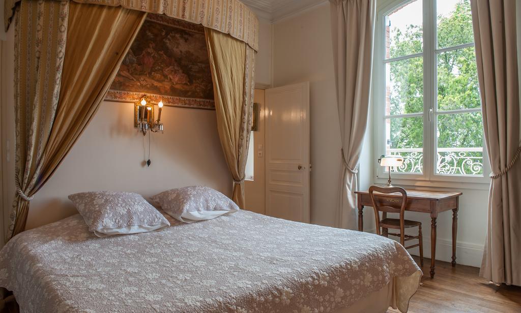 L'Oustal Bed & Breakfast Bourges Exterior photo